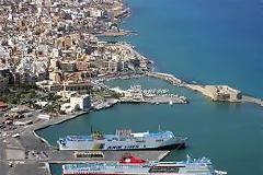 Φεύγει πλοίο με τα αγροτικά προϊόντα της Κρήτης...