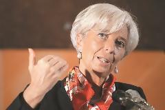 ΛΑΓΚΑΡΝΤ: ΝΑΙ ΣΤΙΣ ΘΥΣΙΕΣ ΣΕ ΥΓΕΙΑ ΚΑΙ ΠΑΙΔΕΙΑ ΓΙΑ ΝΑ ΟΡΘΟΠΟΔΗΣΕΙ Η ΧΩΡΑ