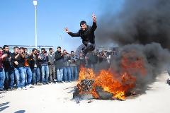 New York Times : Sensing a Siege, Kurds Hit Back in Turkey