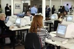 Αναγνώστης έχει αγανακτήσει με τους δημόσιους υπαλλήλους