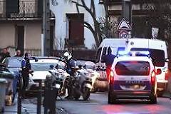 Υπό αστυνομικό κλοιό ο δράστης του μακελειού στο εβραϊκό σχολείο
