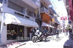 Λαμία: Σύλληψη μπροστά στο φακό - Έκανε τα ψώνια του με κλεμμένη πιστωτική!