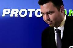Για 5 κακουργήματα ο Λαυρεντιάδης - Φοβούνται μήπως την κοπανήσει στο εξωτερικό και του επιβάλουν μέτρα!