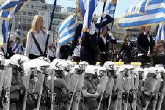 Παρέλαση μόνο με καλεσμένους και δημοσιογράφους…