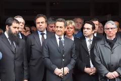 Οι τρομοκρατικές επιθέσεις ανέβασαν τον Σαρκοζί