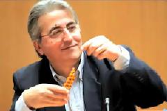 Όταν η Μέρκελ γνώρισε τον Ομορφάντρα της ΓΣΕΕ...