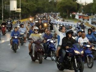 Φωτογραφία για Οι οπαδοί του Ηρακλή στην παρέλαση στην Αθήνα