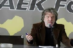 Η ΑΕΚ καίγεται και ο Βούρος χτενίζεται...