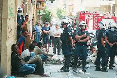 This entry was posted in Πρώτη Σελίδα. Bookmark the permalink. Τα “στρατόπεδα συγκέντρωσης” κάνουν την λαθρομετανάστευση ωρολογιακή βόμβα!!!