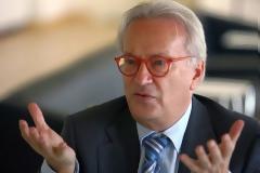 Να λογοδοτεί η τρόικα στο Ευρωπαϊκό Κοινοβούλιο