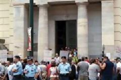 Ουρές συνταξιούχων στο ΝΑΤ