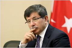 Ο Νταβούτογλου θέλει κράτος για 150 χιλιάδες Τουρκοκυπρίους, αρνείται όμως το δικαίωμα αυτό σε 20 εκατομμύρια Κούρδους και ασχημονεί εναντίον της Ε.Ε. και του Ελληνισμού!