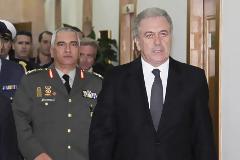 Στρατιωτικοί  χωρίς γένος