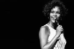 Η κοκαΐνη έπνιξε την Whitney Houston