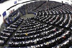 Το Ευρωπαϊκό Κοινοβούλιο καλεί σε ακρόαση την τρόικα