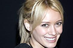 Ευτυχισμένη μητέρα η Hilary Duff