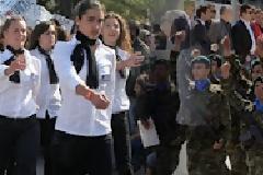 Παρέλαση κεκλεισμένων των θυρών…