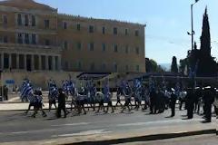 Παρέλαση με αποδοκιμασίες