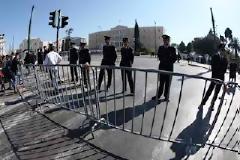 Ούτε ένα χειροκρότημα...