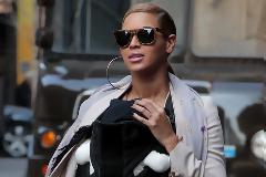 H Beyoncé ζήτησε από τον Louboutin να σχεδιάσει παπούτσια για την Blue Ivy