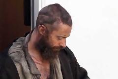 Αγνώριστος ο Hugh Jackman