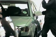 Δύο συλλήψεις για διαρρήξεις αυτοκινήτων