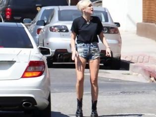 Φωτογραφία για Η Miley Cyrus με… έξαλλο look!