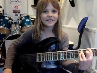 Φωτογραφία για VIDEO: Η 8χρονη που ροκάρει και τρελαίνει το youtube!