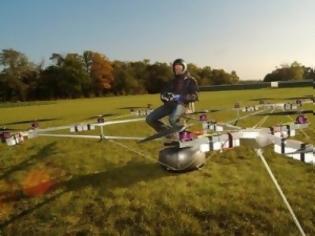 Φωτογραφία για VIDEO: Το ιπτάμενο αμάξι του μέλλοντος