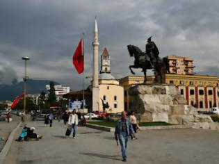 Φωτογραφία για Μετανάστες στην… Αλβανία οι πανεπιστημιακοί μας..