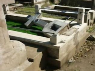 Φωτογραφία για Βοιωτία: Άγνωστοι βεβήλωσαν νεκροταφείο