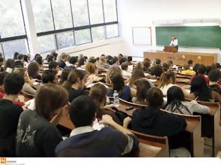 Φωτογραφία για Eλληνες καθηγητές μεταναστεύουν σε αλβανικά πανεπιστήμια
