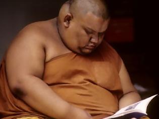 Φωτογραφία για ΔΕΙΤΕ: Υπέρβαροι μοναχοί οι Ταϊλανδοί βουδιστές