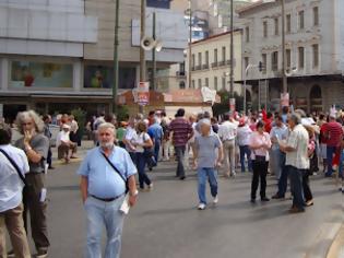 Φωτογραφία για Μαζική η συμμετοχή στη συγκέντρωση του ΠΑΜΕ