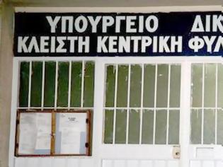 Φωτογραφία για Μοίρασαν κρεατόσουπα με...κατσαρίδες στις γυναικείες φυλακές Κορυδαλλού!