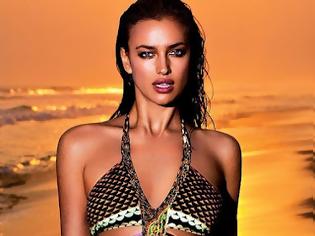 Φωτογραφία για Η Irina Shayk φωτογραφίζεται με μαγιό και ανάβει φωτιές!