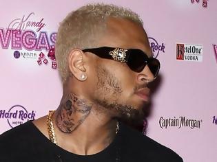 Φωτογραφία για ΔΕΙΤΕ: Ο Chris Brown χτύπησε και πάλι τη Rihanna!