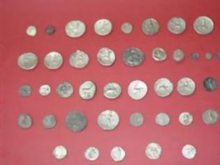 Φωτογραφία για Αρχαία νομίσματα μεγάλης αξίας εντόπισε ο ΣΔΟΕ μέσα σε κοσμηματοπωλείο