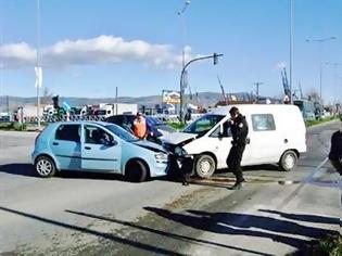 Φωτογραφία για ANEKΔΟΤΟ: Τρακάρει ένας παπάς...