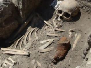 Φωτογραφία για Παλουκωμένος «βρικόλακας» βρέθηκε θαμμένος στη Βουλγαρία