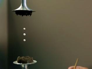 Φωτογραφία για Acoustic levitation: Αιώρηση με τη βοήθεια ηχητικών κυμάτων [Video]