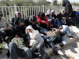 Φωτογραφία για Κέντρα κράτησης παράνομων μεταναστών σε τέσσερα νησιά