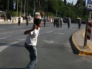 Φωτογραφία για Μικροεπεισόδια κατά τη διάρκεια πορείας Μουσουλμάνων στο κέντρο της Αθήνας