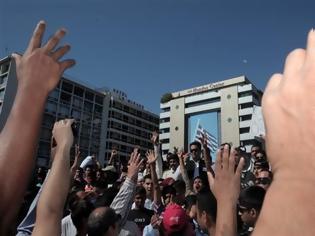 Φωτογραφία για Νεότερα γα τα επεισόδια από την συγκέντρωση των μουσουλμάνων στο κέντρο της Αθήνας