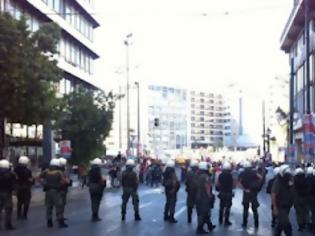 Φωτογραφία για ΦΩΤΟΡΕΠΟΡΤΑΖ : Βίαιη εξέλιξη στο συλλαλητήριο των μουσουλμάνων στο κέντρο της Αθήνας
