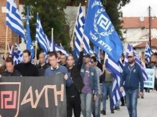 Φωτογραφία για Οι εργαζόμενοι έδιωξαν τους χρυσαυγίτες από το εργοστάσιο Παπουτσάνη