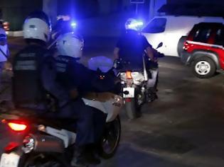 Φωτογραφία για Εξάρχεια:Νέα επίθεση σε αστυνομικούς της ομάδας ΔΙΑΣ.