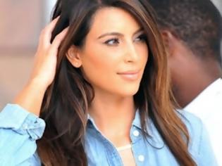 Φωτογραφία για Καυτό ντεκολτέ από την Kim Kardashian με αγάπη!