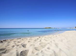 Φωτογραφία για Νissi Beach ή αλλιώς «Πράσινη» παραλία μη καπνιστών!