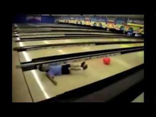 Φωτογραφία για Πιό χάλια στο Bowling.. πεθαίνεις! (FAIL Video)